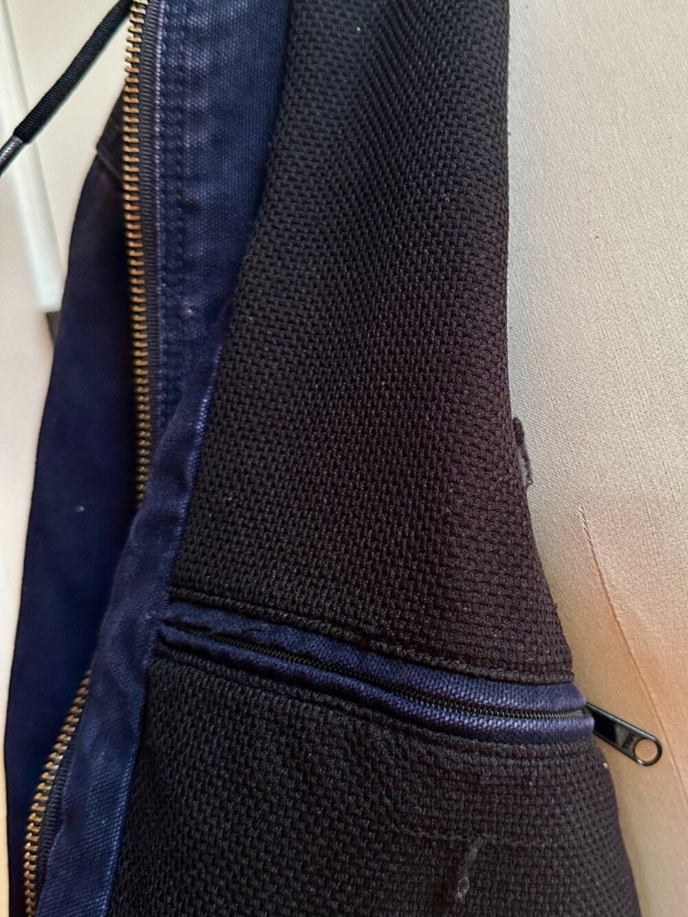 Carhartt Navy Blue Full Zip Hooded Work Coat J25 MDT Size: M Excellent Condition - Picture 16 of 16